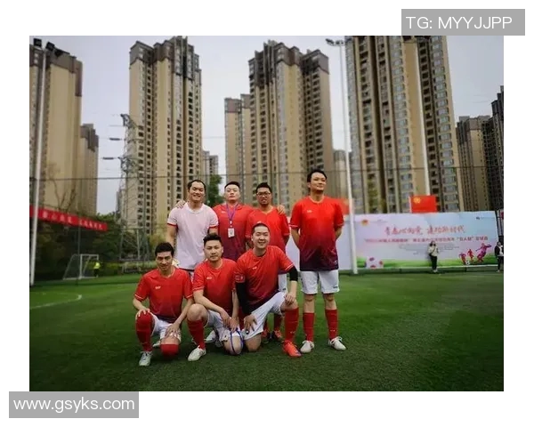 重庆足球队引领最新足球团队协作榜单前十名分析与展望