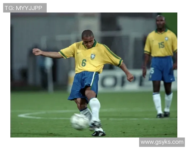 顶级足球明星精彩进球瞬间回顾与经典瞬间分享